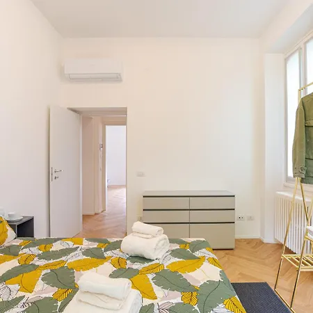View With Pool, Garden And Parking Appartamento Lierna