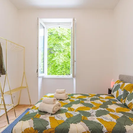 Apartament Guesthost - Lakeview With Pool, Garden & Parking Lierna